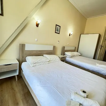 Central Guest House فيغيورا دا فوز
