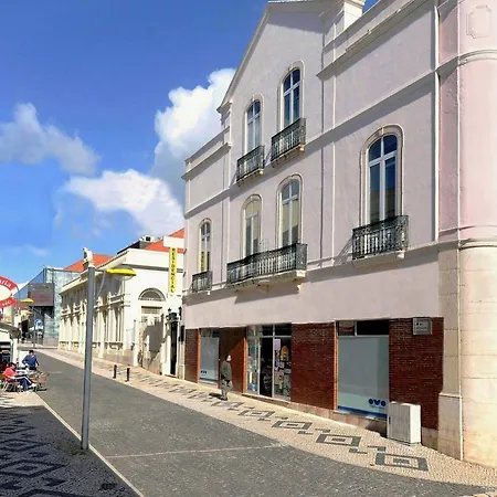 Central Guest House بيت ضيافة فيغيورا دا فوز