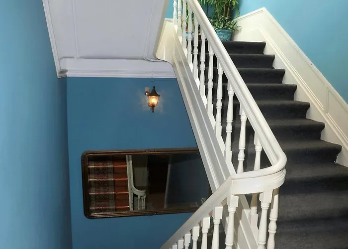 Central Guest House 게스트하우스