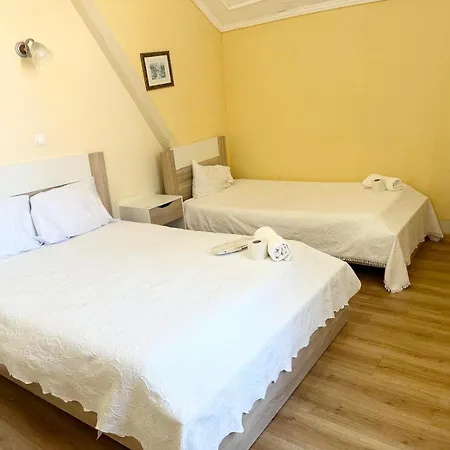 Casa de hóspedes Central Guest House 3*