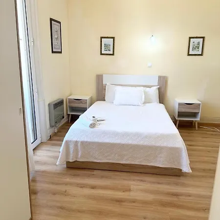 Central Guest House 게스트하우스 피게이라다포즈