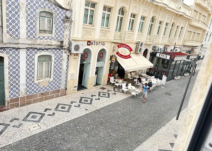 Central Guest House Гостевой дом