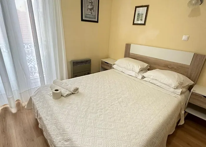 Гостевой дом Central Guest House Фигейра-да-Фош