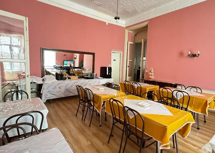 Гостевой дом Central Guest House