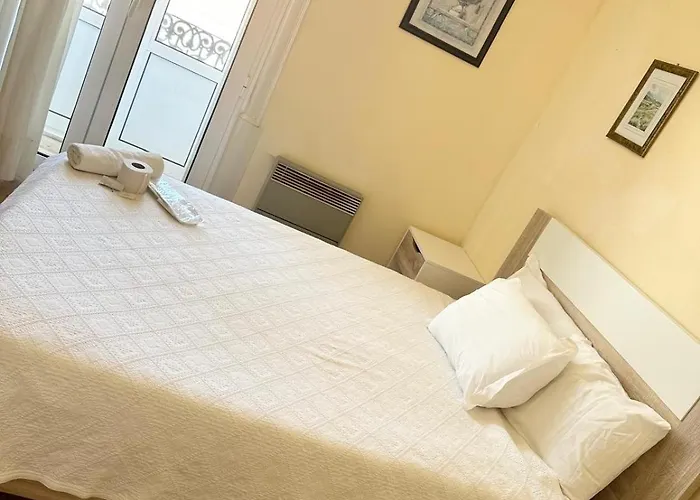 Central Guest House Pensjonat